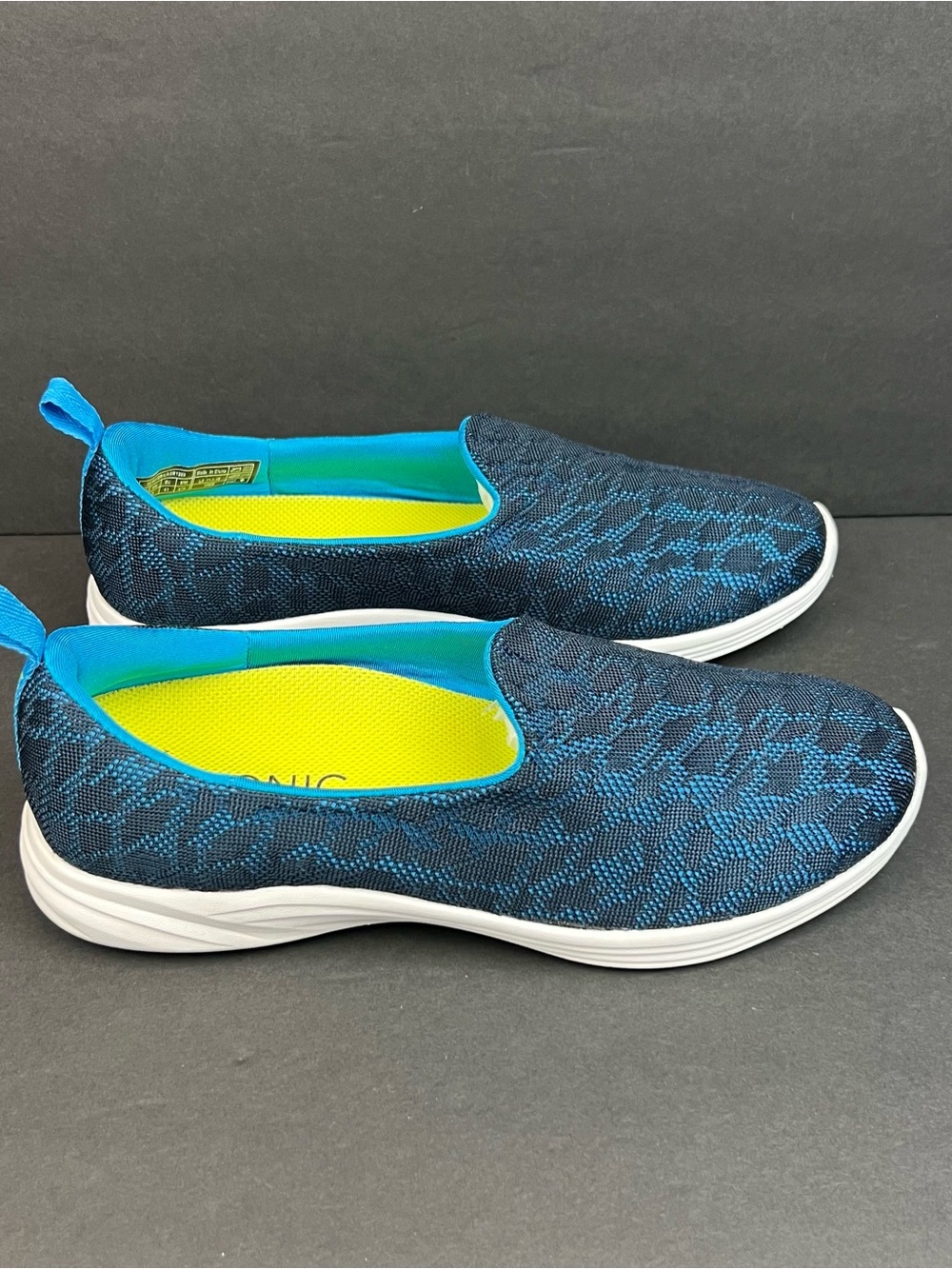 Vionic Shoes Womens Size 10 Sneakers Slip On Blue 331 Hydra Asr1288 Orthotic